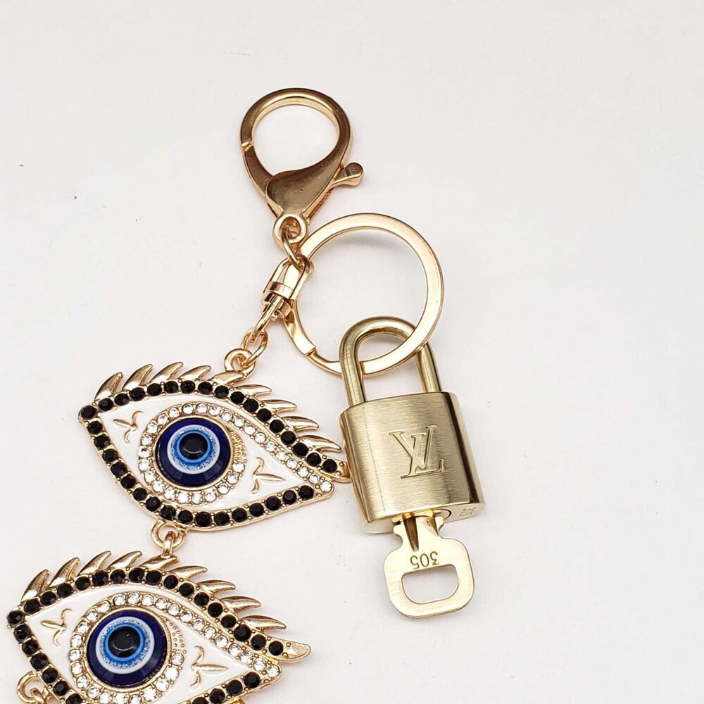 LV Authentic Gold Padlock 🔒 Key Set w/ Unbranded Evil Eye Keychain Charm - Picture 7 of 7